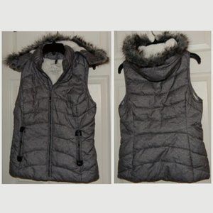 Green Tea Puffer Vest, Faux Fur Lined, Hooded, Zip Pockets, Gray, Size S